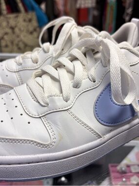 Nike White Sneakers with Light Purple Swoosh